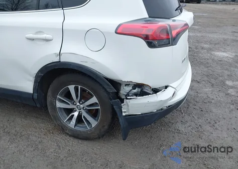 2018 Toyota Rav4 Xle from USA, damaged, VIN JTMRFREV6JJ741974